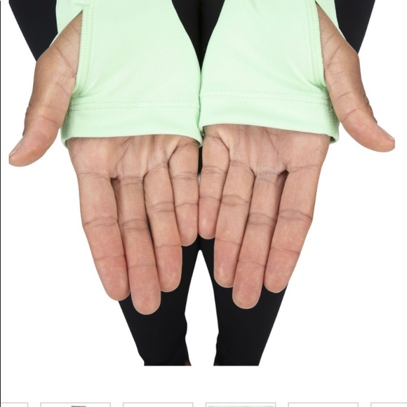 Women's SolarFlex Vneck - Picture 6 of 7